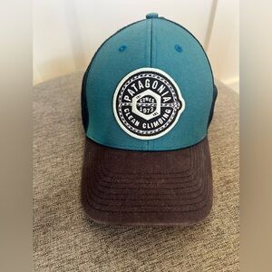 Patagonia clean climbing Men’s trucker hat blue teal SnapBack adjustable strap